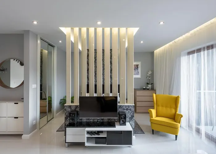 White Pearl Apartment