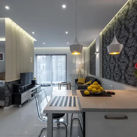 White Pearl & Free Parking Апартаменты *